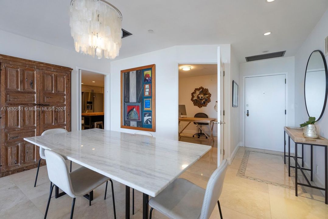 Active With Contract: $1,395,000 (2 beds, 2 baths, 1547 Square Feet)