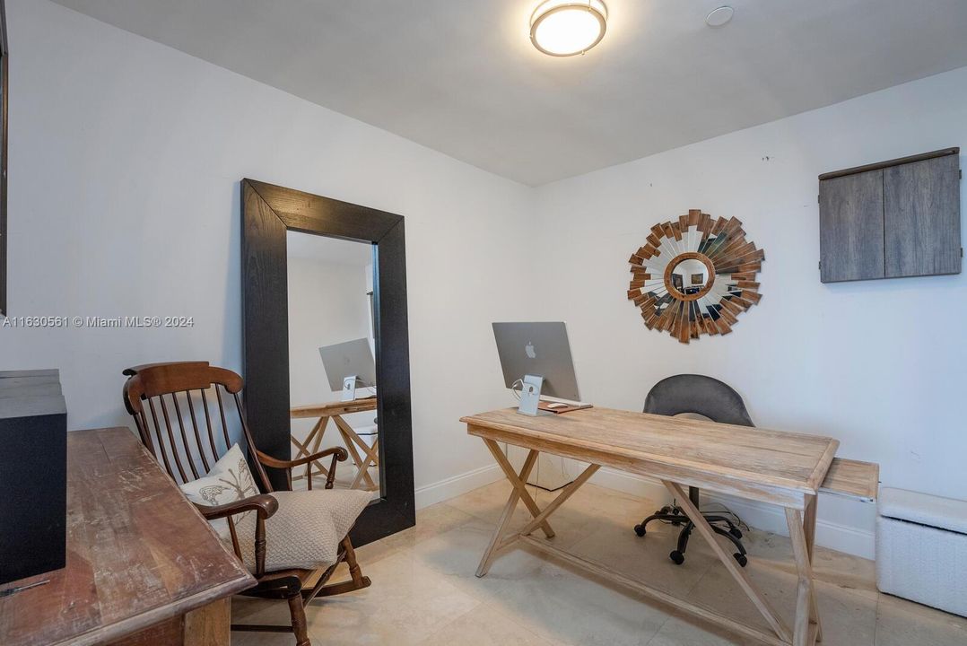 Active With Contract: $1,395,000 (2 beds, 2 baths, 1547 Square Feet)