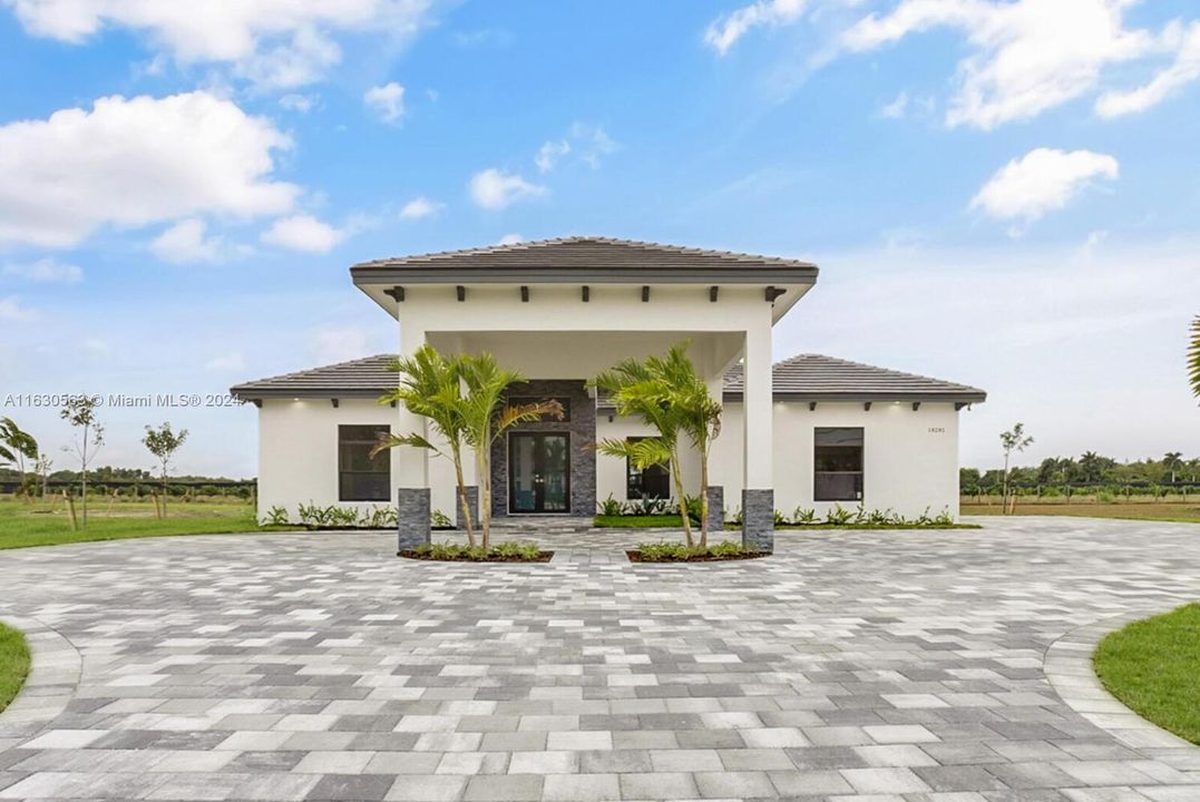 Active With Contract: $1,400,000 (5 beds, 3 baths, 3093 Square Feet)