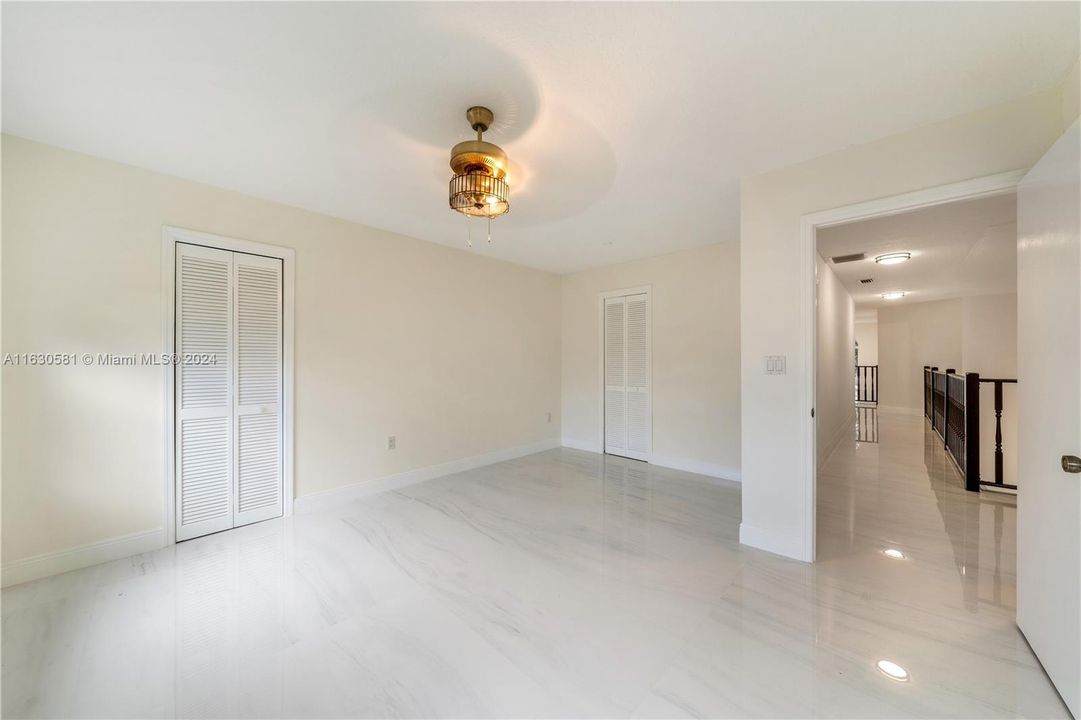 Recently Rented: $5,800 (4 beds, 3 baths, 3501 Square Feet)