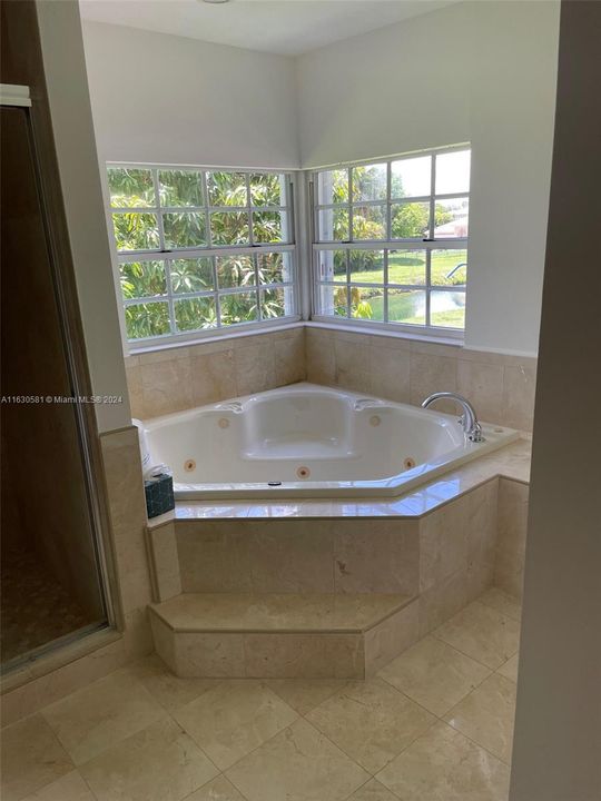 Recently Rented: $5,800 (4 beds, 3 baths, 3501 Square Feet)