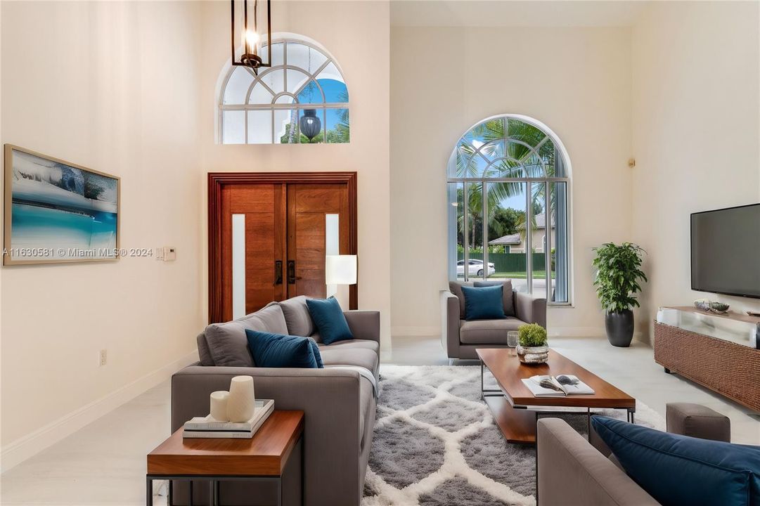 Recently Rented: $5,800 (4 beds, 3 baths, 3501 Square Feet)