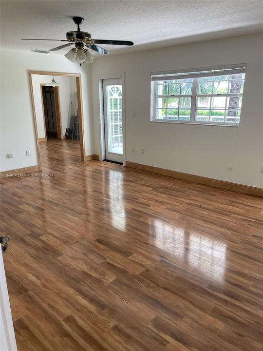 Recently Rented: $5,800 (4 beds, 3 baths, 3501 Square Feet)