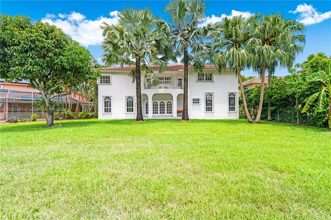 Recently Rented: $5,800 (4 beds, 3 baths, 3501 Square Feet)