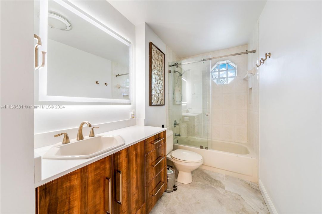 Recently Rented: $5,800 (4 beds, 3 baths, 3501 Square Feet)