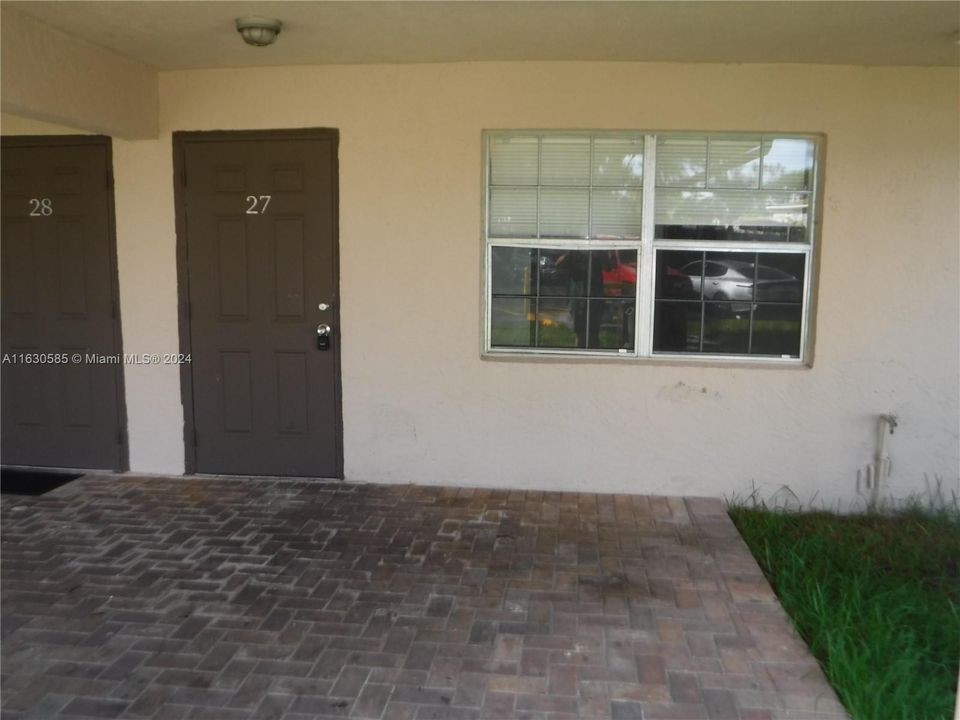 Recently Rented: $2,600 (3 beds, 2 baths, 0 Square Feet)