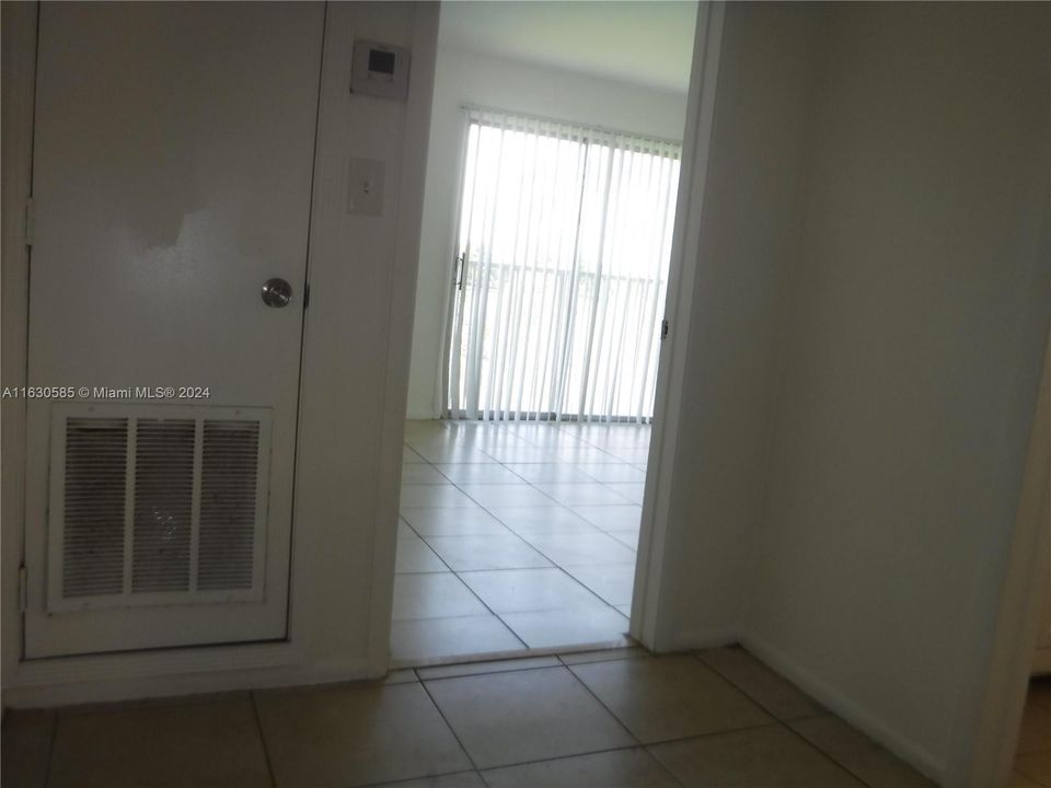 Recently Rented: $2,600 (3 beds, 2 baths, 0 Square Feet)