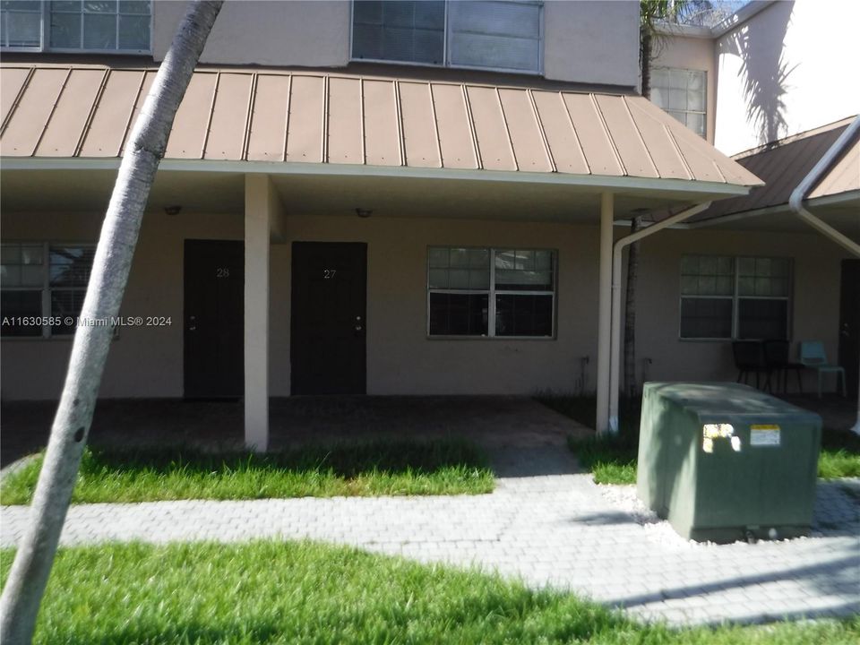 Recently Rented: $2,600 (3 beds, 2 baths, 0 Square Feet)