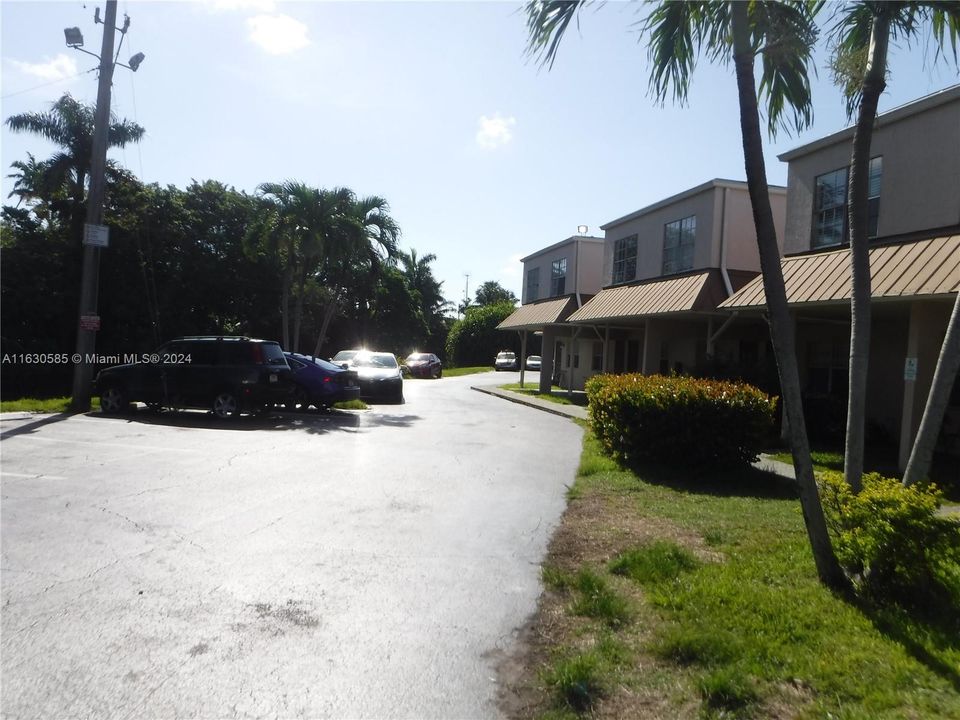 Recently Rented: $2,600 (3 beds, 2 baths, 0 Square Feet)