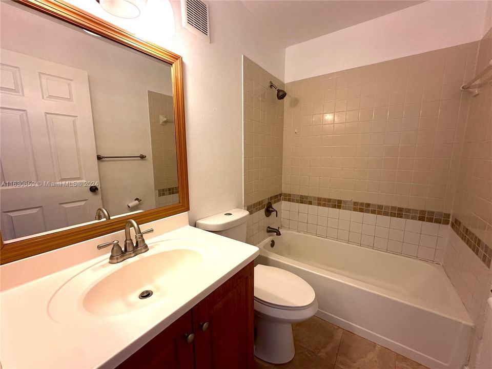 2nd floor bathroom