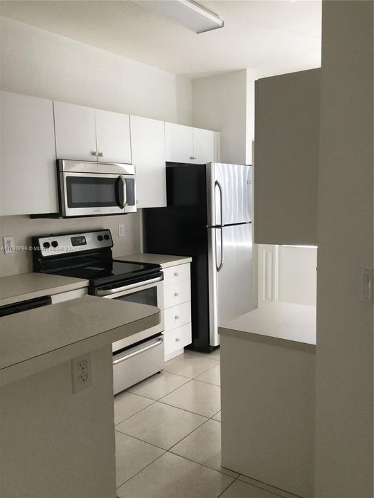 For Rent: $2,800 (3 beds, 2 baths, 1444 Square Feet)