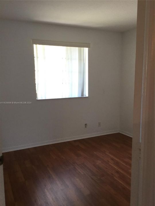 For Rent: $2,800 (3 beds, 2 baths, 1444 Square Feet)