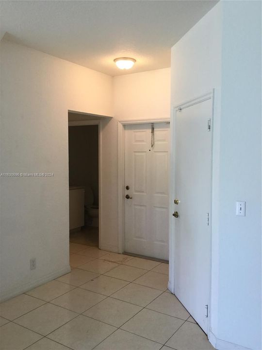 For Rent: $2,800 (3 beds, 2 baths, 1444 Square Feet)