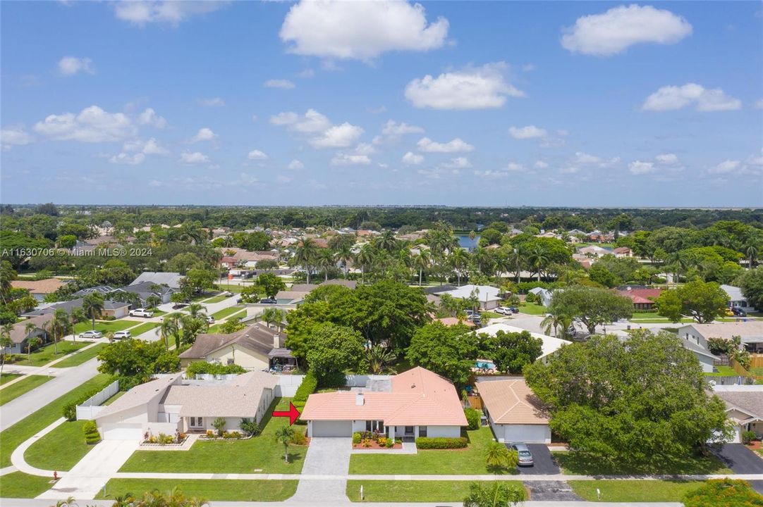 For Sale: $715,000 (3 beds, 2 baths, 1735 Square Feet)