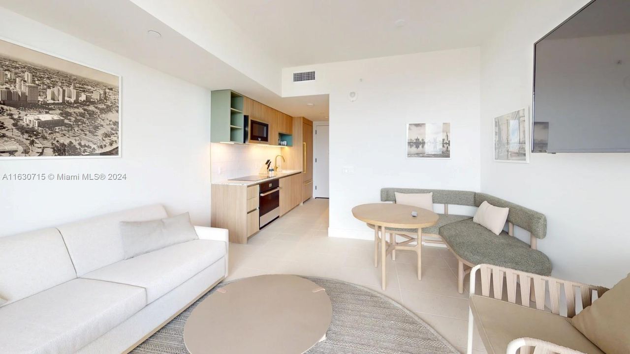 Active With Contract: $598,000 (1 beds, 1 baths, 504 Square Feet)