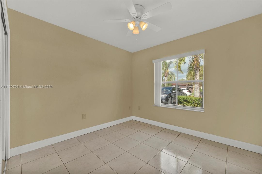 Recently Sold: $520,000 (4 beds, 2 baths, 1553 Square Feet)