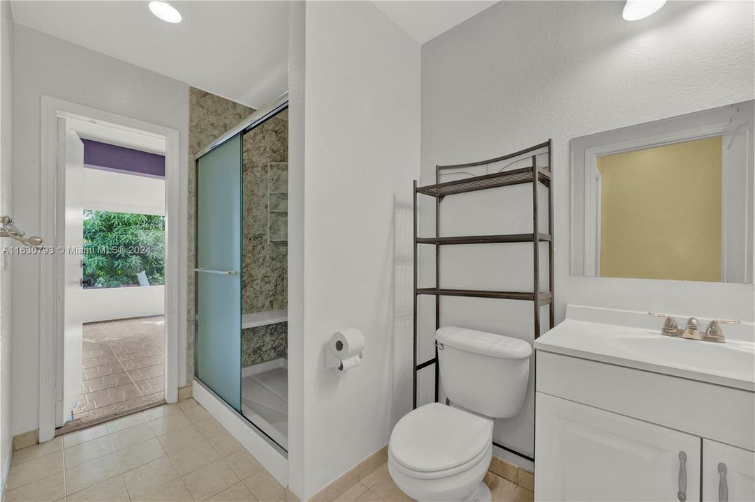 Recently Sold: $520,000 (4 beds, 2 baths, 1553 Square Feet)