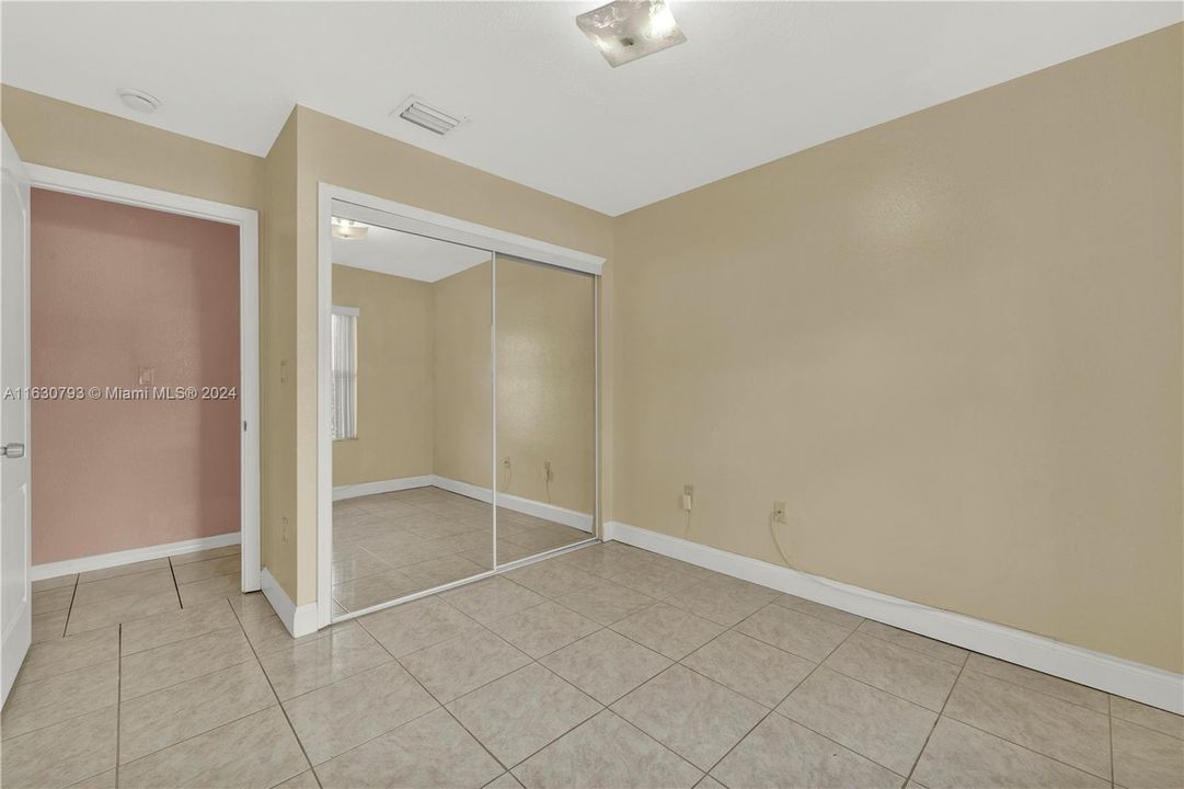 Recently Sold: $520,000 (4 beds, 2 baths, 1553 Square Feet)