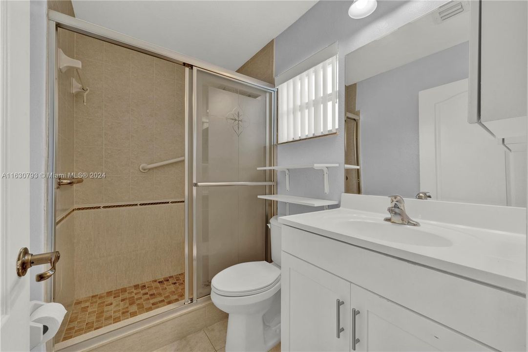 Recently Sold: $520,000 (4 beds, 2 baths, 1553 Square Feet)