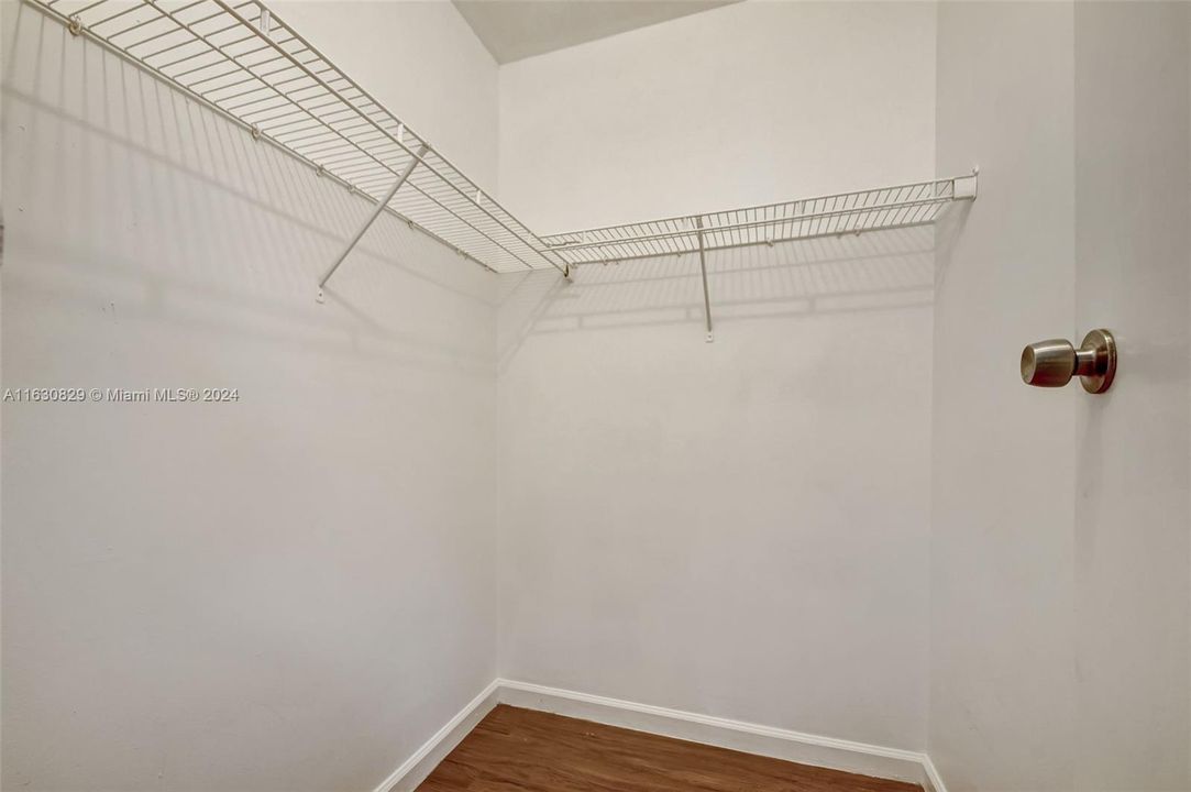 For Sale: $285,000 (2 beds, 2 baths, 1314 Square Feet)