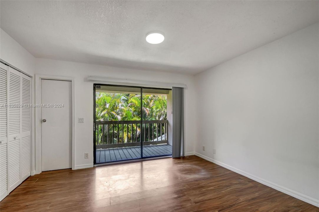 For Sale: $285,000 (2 beds, 2 baths, 1314 Square Feet)