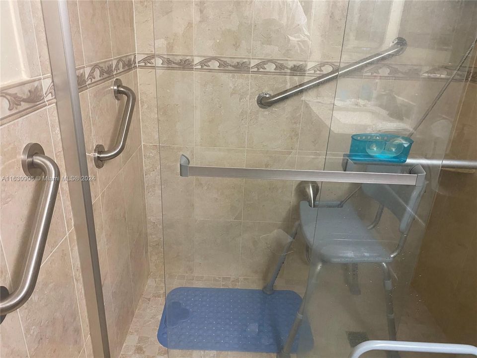 Vendido Recientemente: $130,000 (2 camas, 2 baños, 1160 Pies cuadrados)