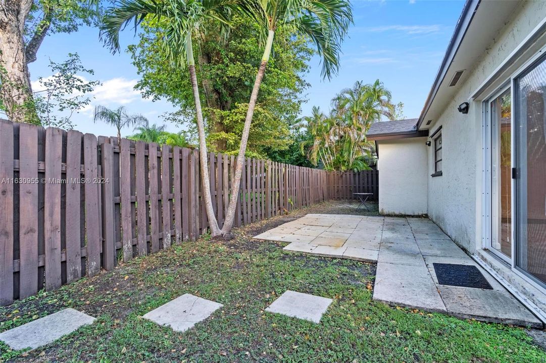 Active With Contract: $3,600 (4 beds, 2 baths, 1919 Square Feet)