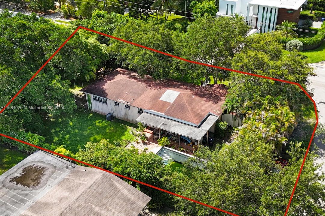 Vendido Recientemente: $1,550,000 (3 camas, 2 baños, 1666 Pies cuadrados)