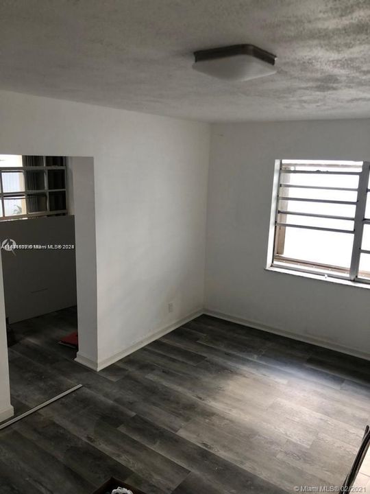 Vendido Recientemente: $355,000 (2 camas, 2 baños, 1210 Pies cuadrados)