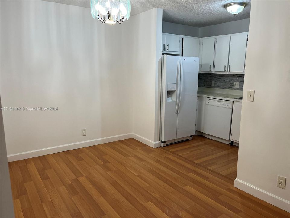 For Rent: $1,850 (2 beds, 2 baths, 870 Square Feet)