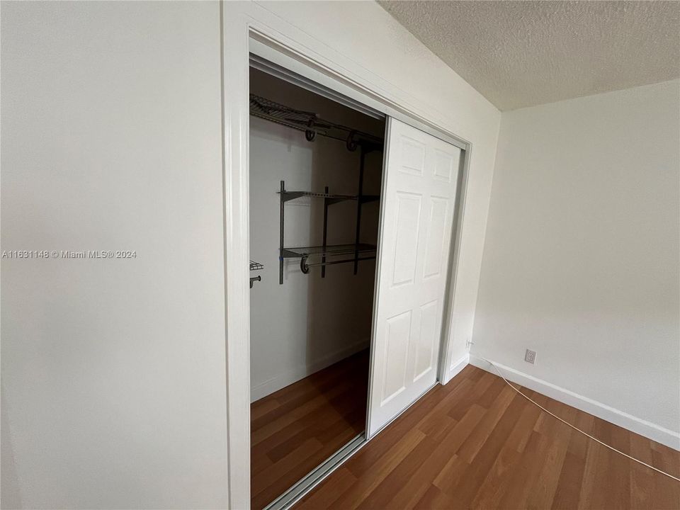 For Rent: $1,850 (2 beds, 2 baths, 870 Square Feet)