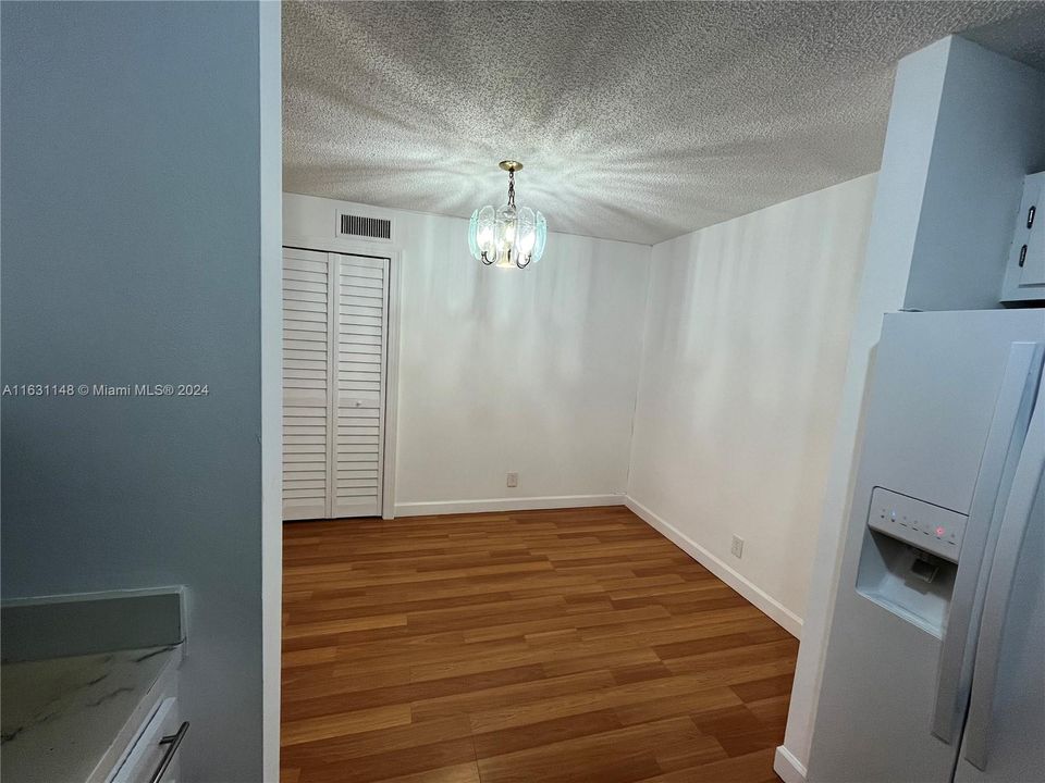 For Rent: $1,850 (2 beds, 2 baths, 870 Square Feet)