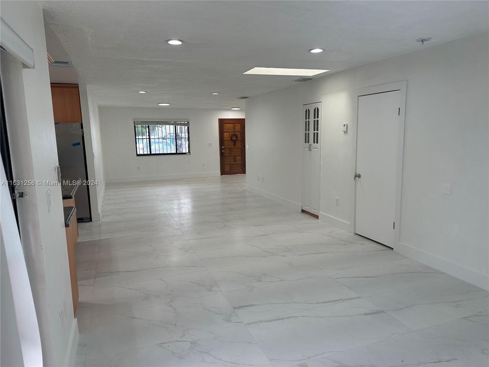 待售: $1,299,000 (0 贝兹, 0 浴室, 3030 平方英尺)