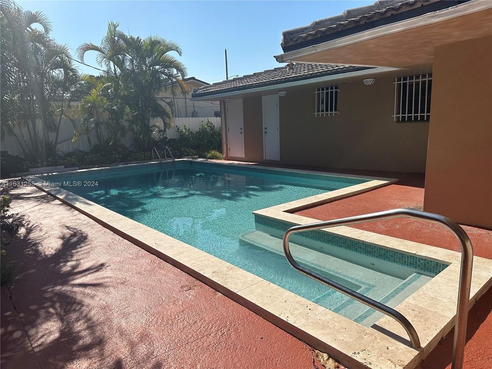 待售: $1,299,000 (0 贝兹, 0 浴室, 3030 平方英尺)