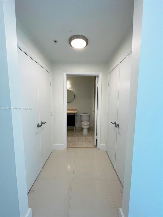 Recently Rented: $4,600 (2 beds, 2 baths, 1400 Square Feet)