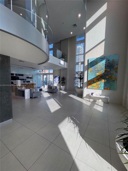 Recently Rented: $4,600 (2 beds, 2 baths, 1400 Square Feet)