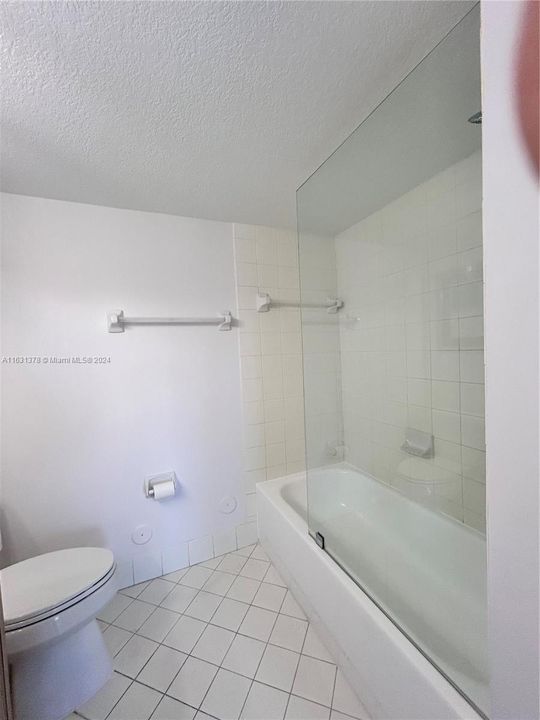 Recently Sold: $289,900 (3 beds, 2 baths, 1196 Square Feet)