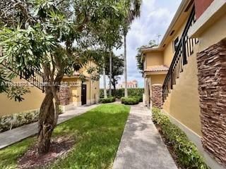 Recently Sold: $289,900 (3 beds, 2 baths, 1196 Square Feet)