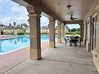 Recently Sold: $289,900 (3 beds, 2 baths, 1196 Square Feet)