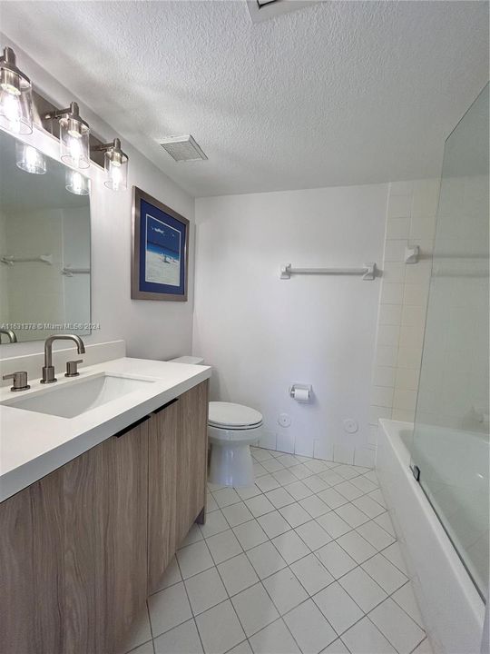 Recently Sold: $289,900 (3 beds, 2 baths, 1196 Square Feet)