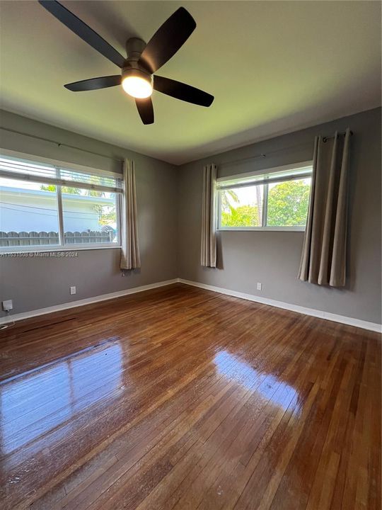 Active With Contract: $5,300 (2 beds, 2 baths, 1608 Square Feet)