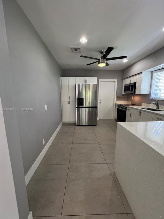 Active With Contract: $5,300 (2 beds, 2 baths, 1608 Square Feet)