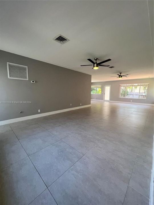 Active With Contract: $5,300 (2 beds, 2 baths, 1608 Square Feet)