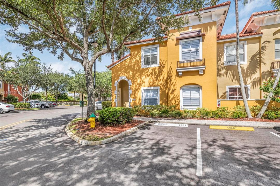 Recently Sold: $369,500 (3 beds, 2 baths, 1371 Square Feet)