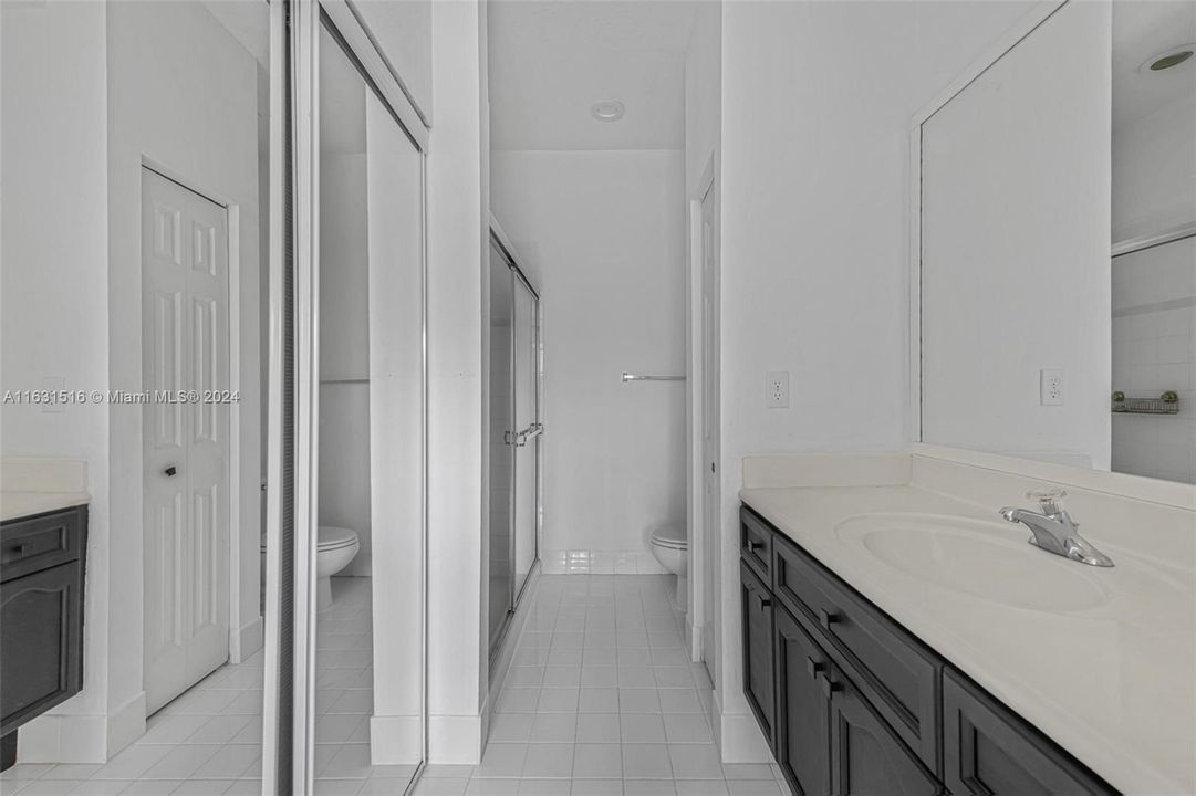 Recently Sold: $369,500 (3 beds, 2 baths, 1371 Square Feet)