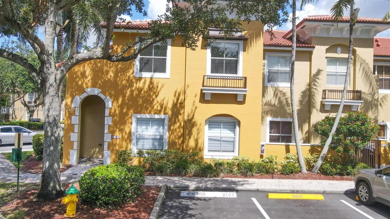 Recently Sold: $369,500 (3 beds, 2 baths, 1371 Square Feet)