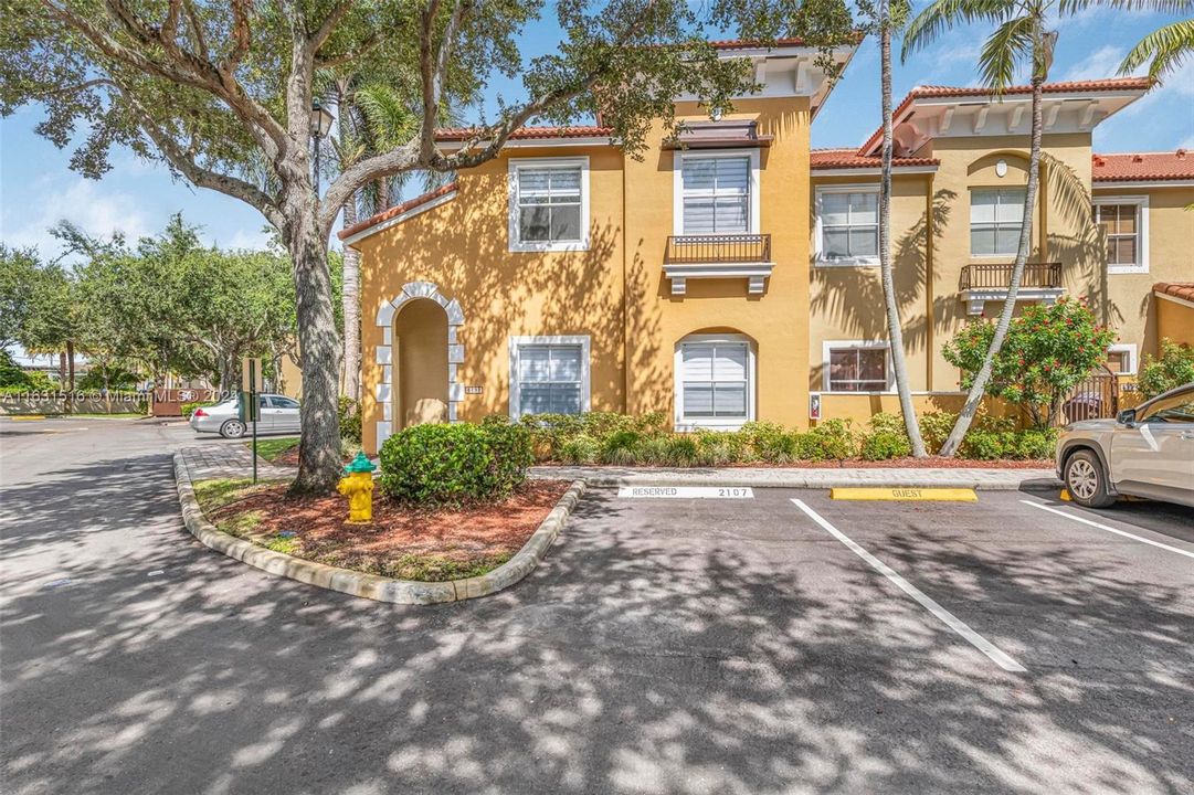 Recently Sold: $369,500 (3 beds, 2 baths, 1371 Square Feet)