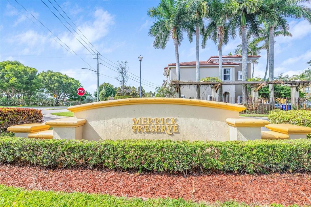 Recently Sold: $369,500 (3 beds, 2 baths, 1371 Square Feet)