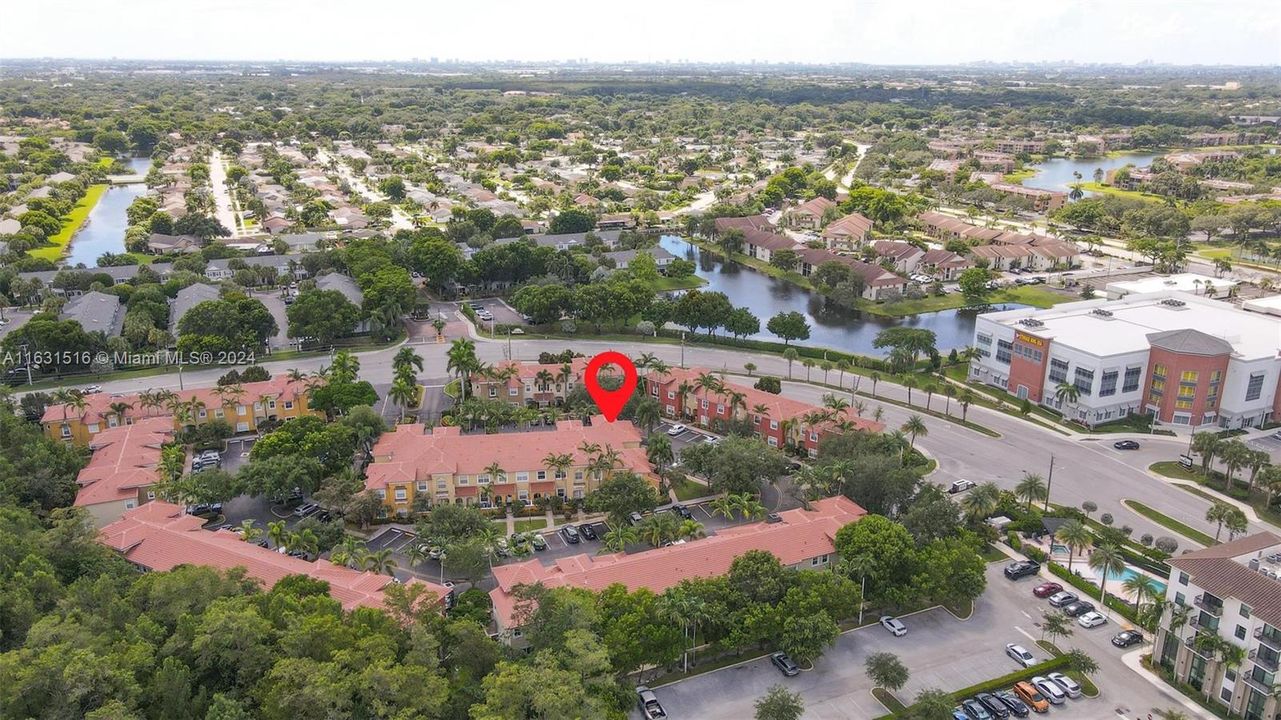 Recently Sold: $369,500 (3 beds, 2 baths, 1371 Square Feet)