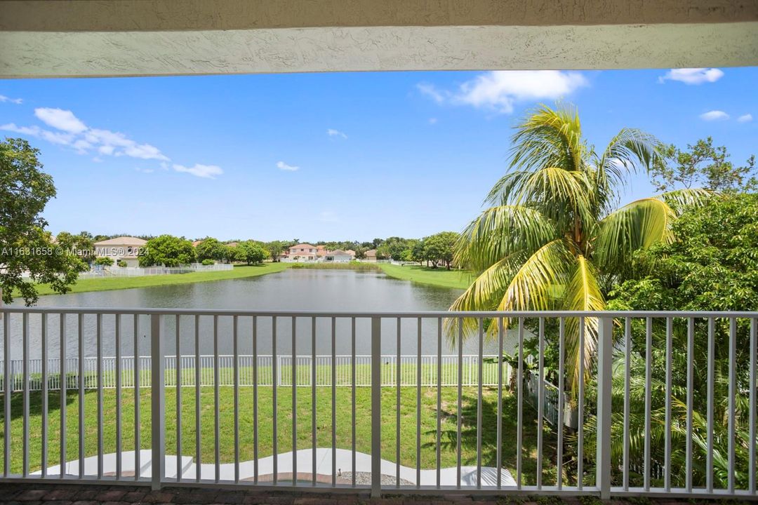 Active With Contract: $850,000 (5 beds, 3 baths, 2895 Square Feet)